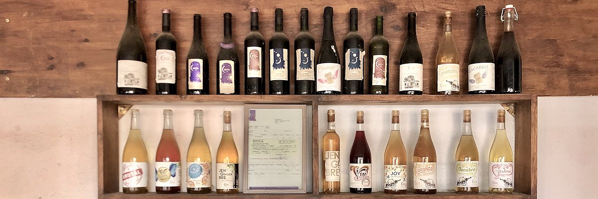 Cueva by Mariano, Requena